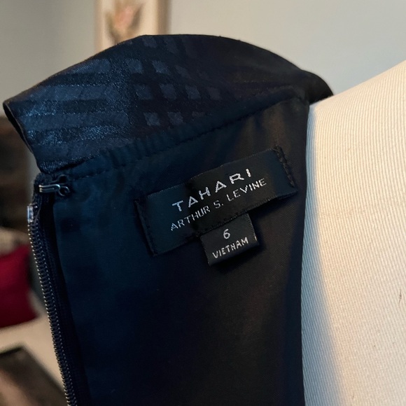 Tahari Little Black dress - Picture 8 of 9